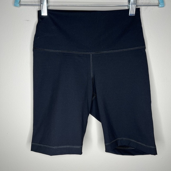 Everlane The Perform Bike Shorts, NWT - Picture 2 of 5